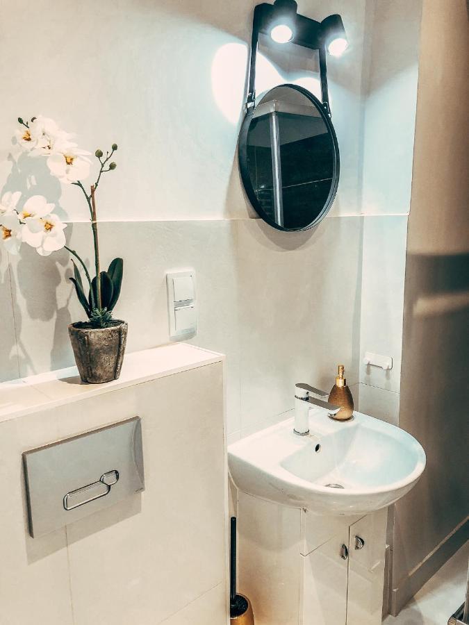 Royal Flats Old Town Apartment Krakow Ngoại thất bức ảnh